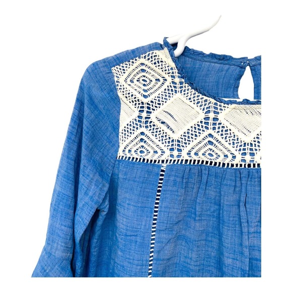 Ann Taylor Loft Chambray Top Size M Ladder Lace Crochet 3/4 Flutter Sleeve - Picture 6 of 7